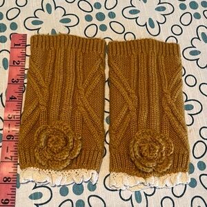 Brown Knit Arm Warmers with Floral Accent